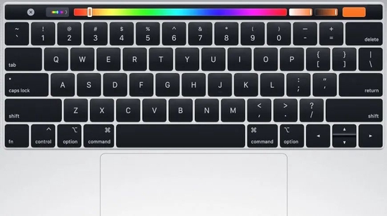 MacBook Pro 上的第一代 Touch Bar 设计甚至没有 ESC 按键｜Apple